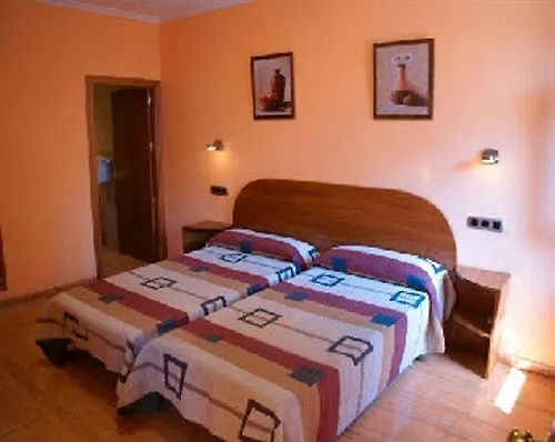 Hotel Hostal Tarik Tarifa 2*,