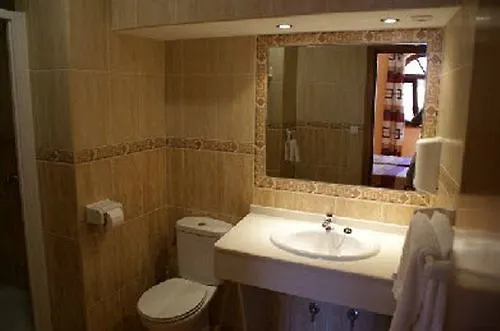 בית הארחה מלון טריפה Hostal Tarik